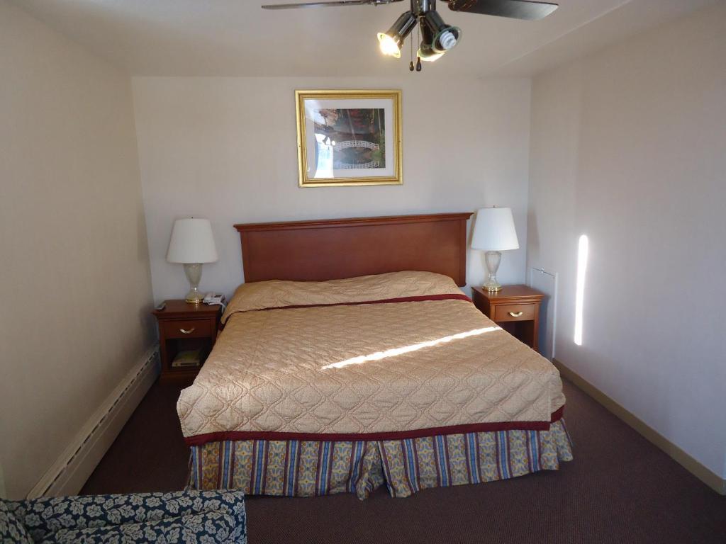 Canadiana Motel 서드베리 외부 사진